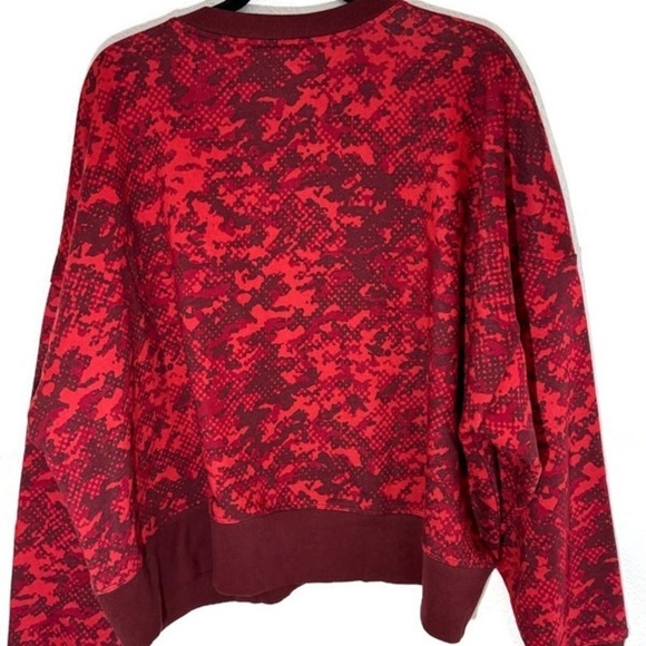 NWT Under Armour Camo Rival Fleece Crew Sweatshirt Red- size women's XL - Picture 3 of 5
